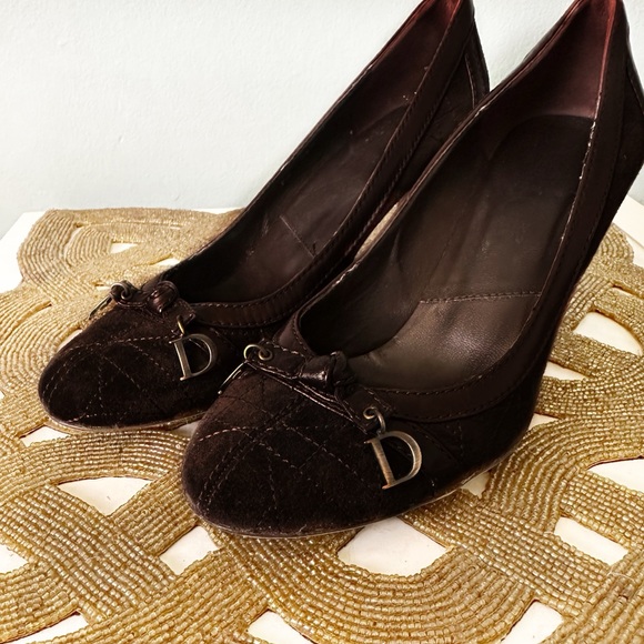 Christian Dior Chocolate Dark Brown Suede Round Toe Heels - Picture 4 of 11